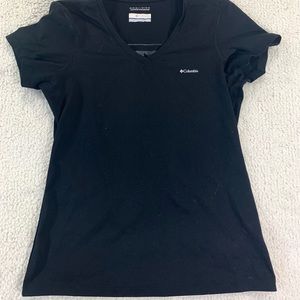 Columbia women’s S black sports top